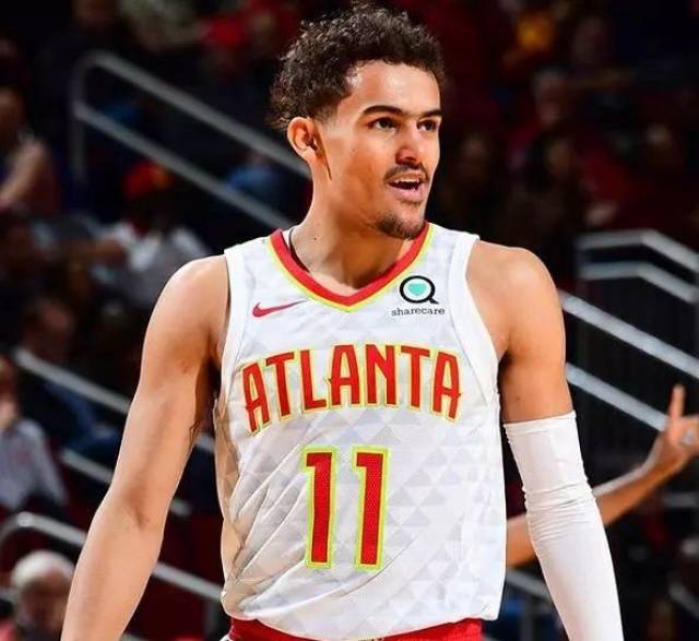 与篮板争抢 与篮板争抢